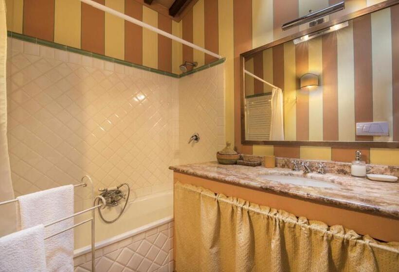 Отель Borgo Di Camporsevoli