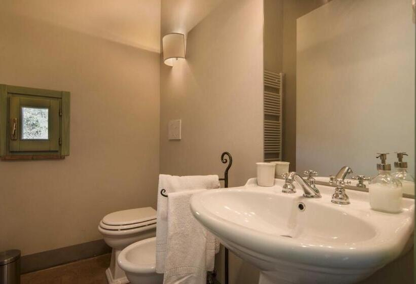 Отель Borgo Di Camporsevoli