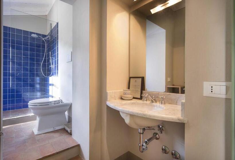 Отель Borgo Di Camporsevoli