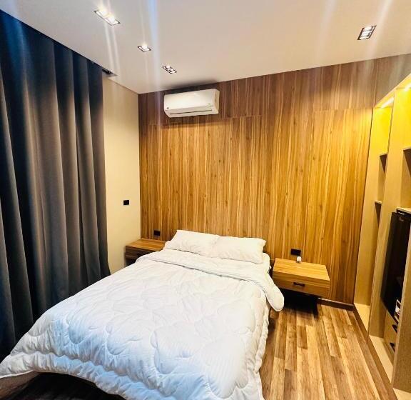 酒店 Farida Habu Palace