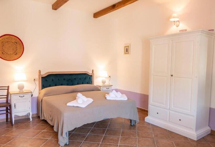 فندق La Ratina Azienda Agricola   Agriturismo   Enoturismo