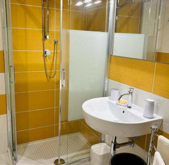 بنسيون Casa Frori