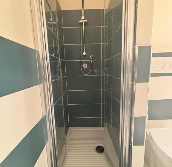 بنسيون Casa Frori