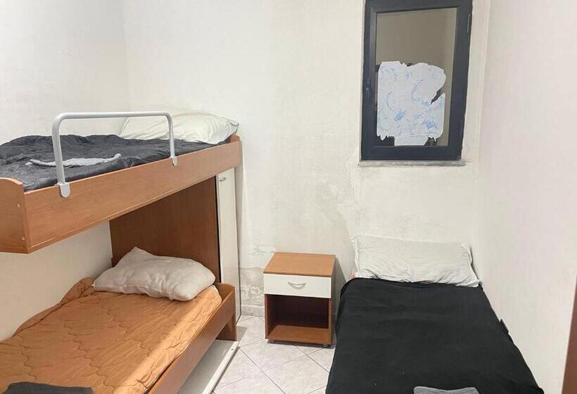 פנסיון Marina Di San Lorenzo Guest House