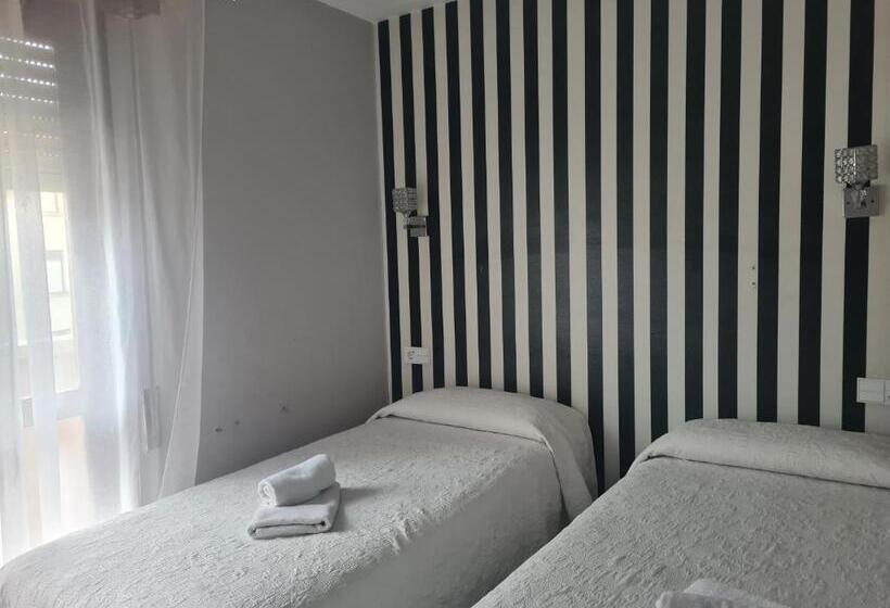 پانسیون Rooms Castro Centro