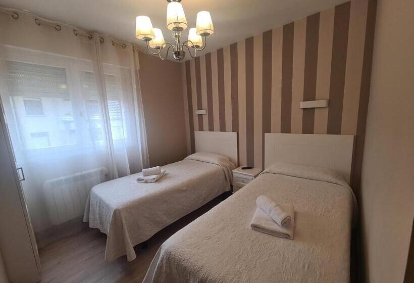 پانسیون Rooms Castro Centro