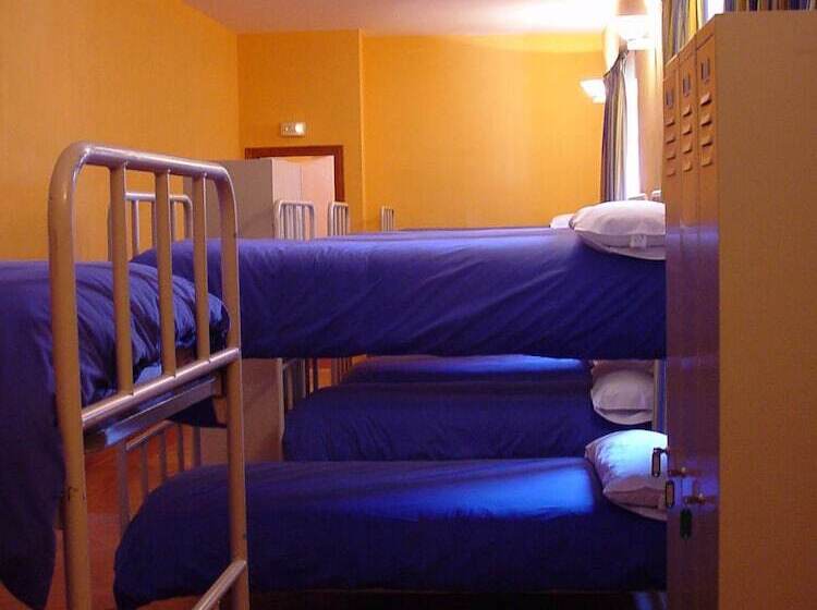 Albergue De Juventud   Hostel