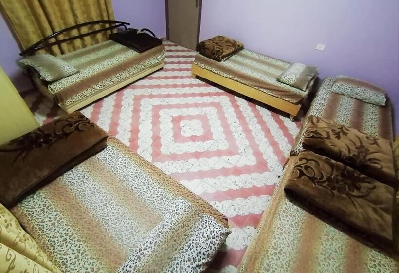 هاستل House Of Peace