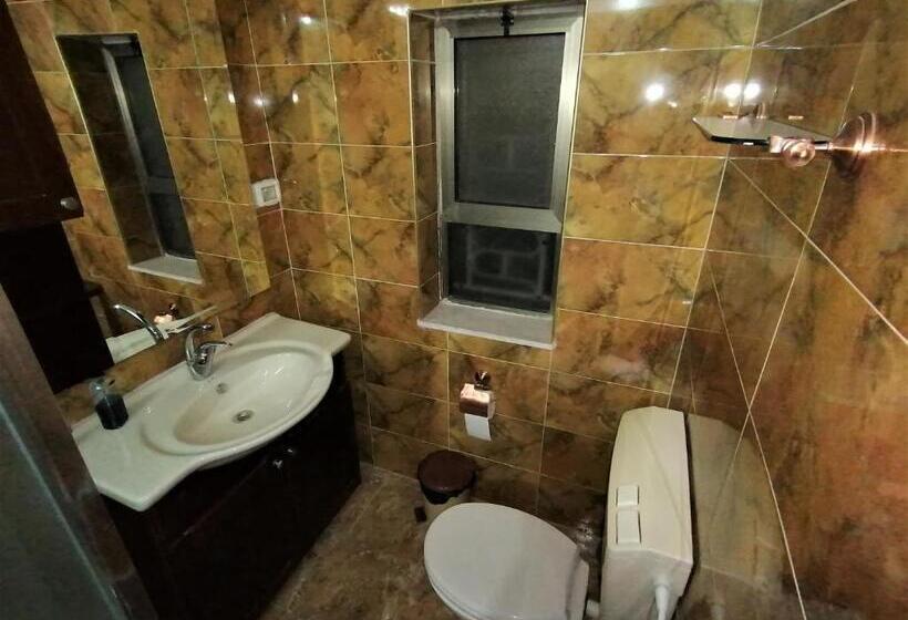 هاستل House Of Peace