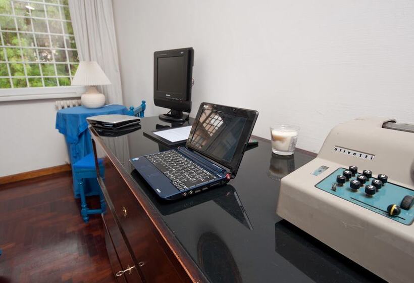 تختخواب و صبحانه 2 Passi Da