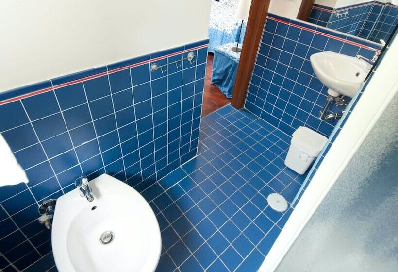 تختخواب و صبحانه 2 Passi Da