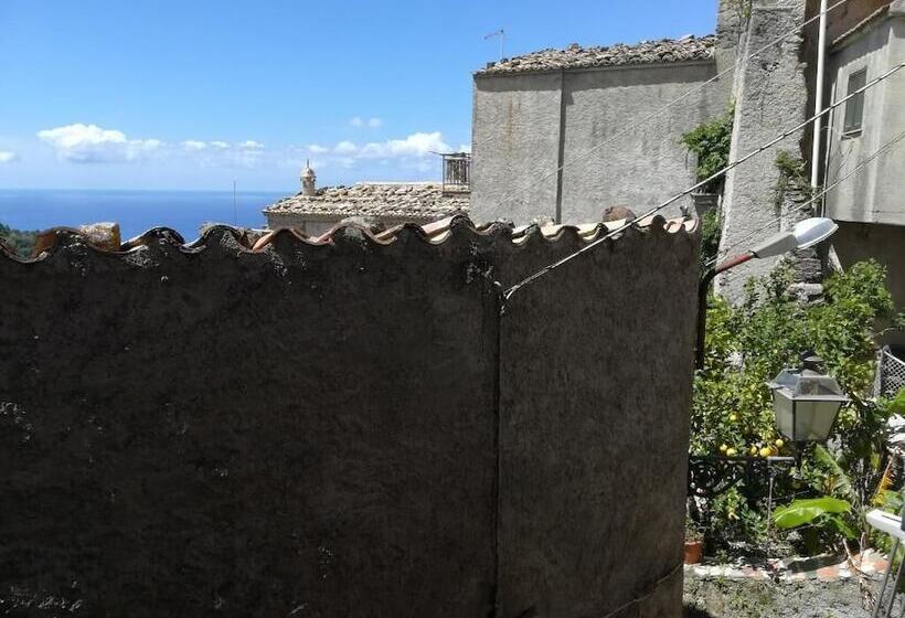 צימר A Taverna Intru U Vicu