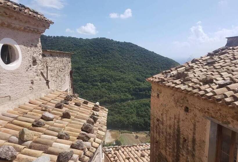 مبيت وإفطار A Taverna Intru U Vicu