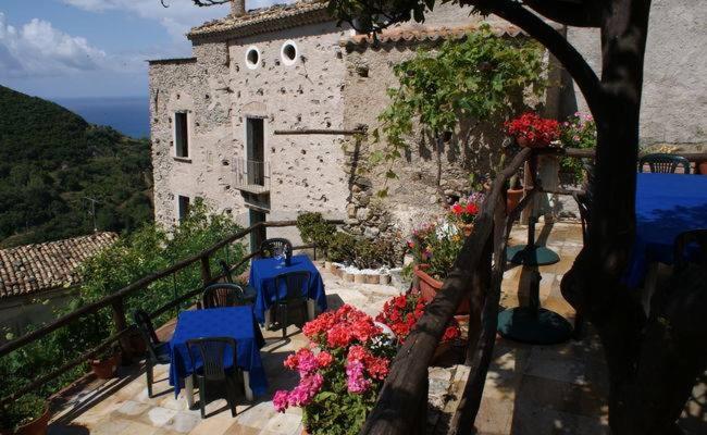 مبيت وإفطار A Taverna Intru U Vicu