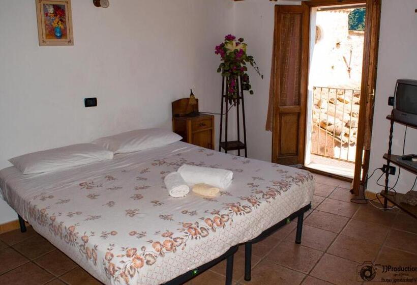 צימר A Taverna Intru U Vicu