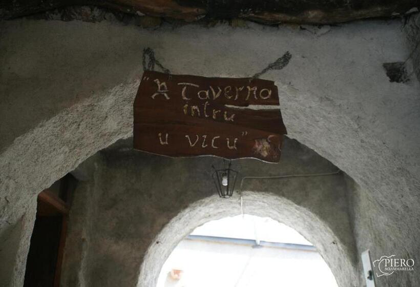 צימר A Taverna Intru U Vicu