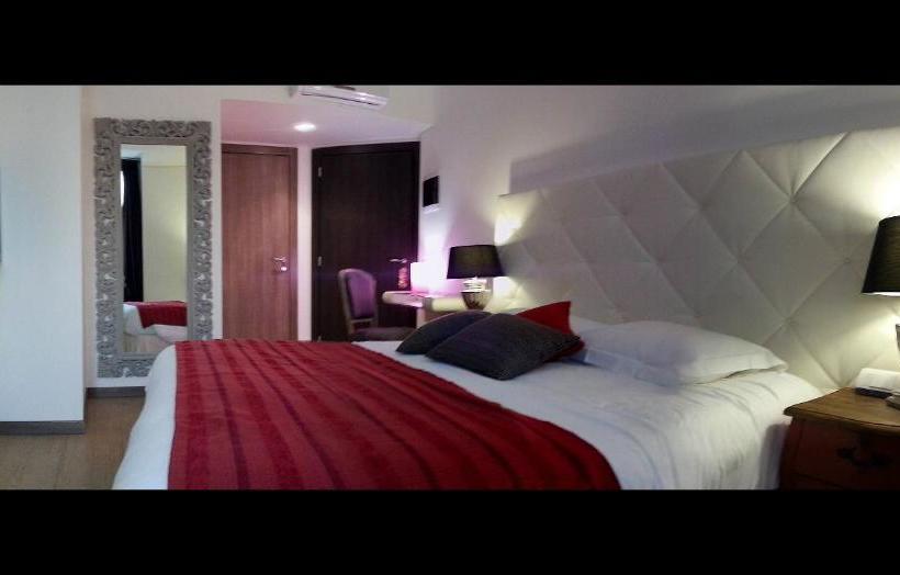 住宿加早餐  Casa Calicantus