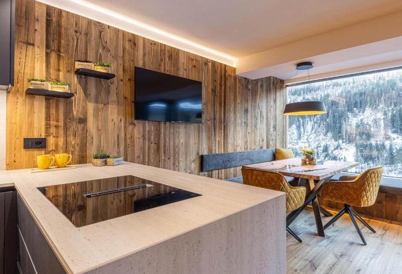 مبيت وإفطار Enjoy Dolomites   Chalet