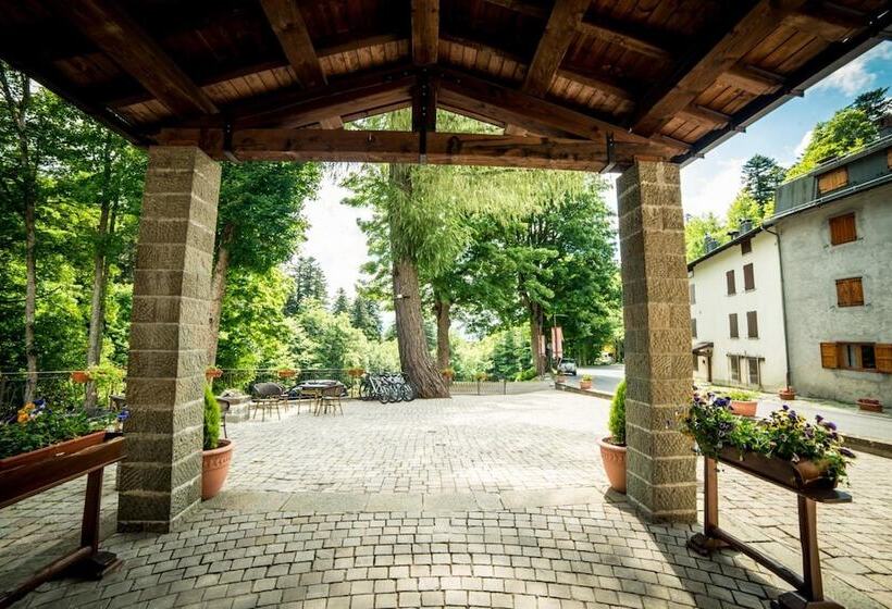 هتل Abetone E Piramidi Resort