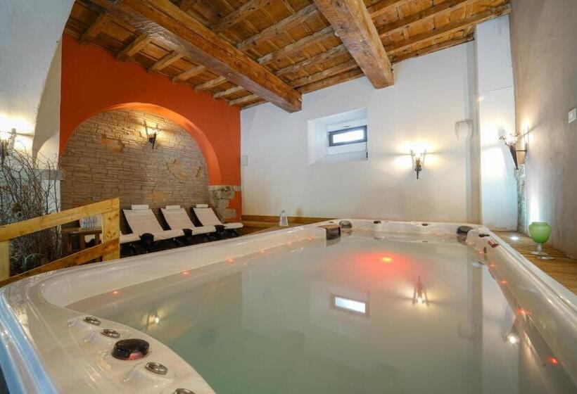 هتل Abetone E Piramidi Resort