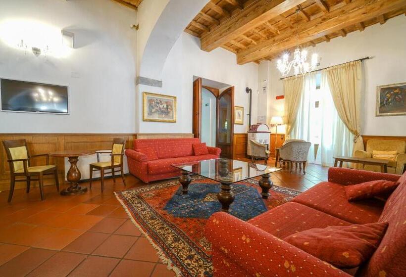 هتل Abetone E Piramidi Resort