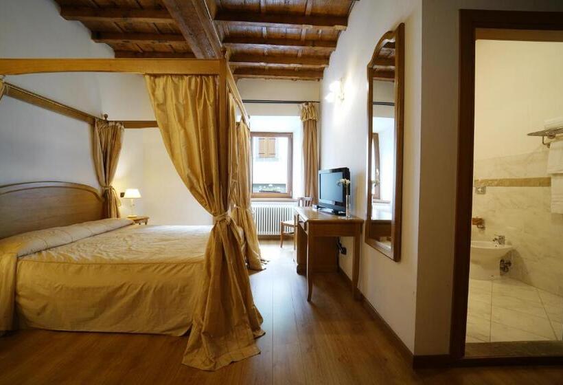 هتل Abetone E Piramidi Resort