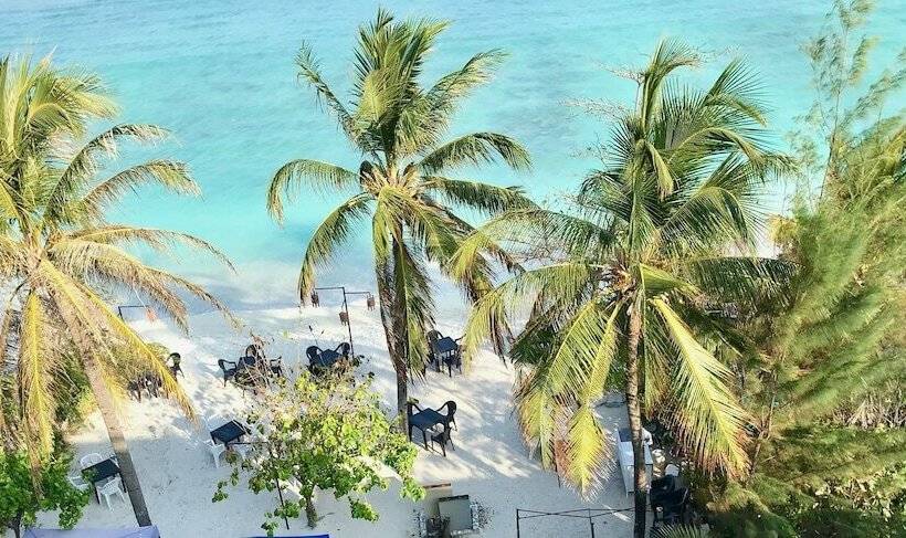 בית מלון כפרי Airport Comfort Inn Premium