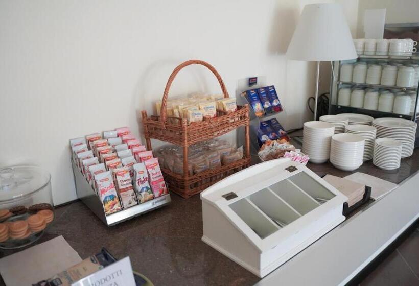 فندق Al Ponte Garnì