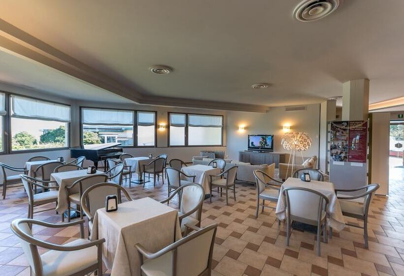 ホテル Isola Di Albarella Golf