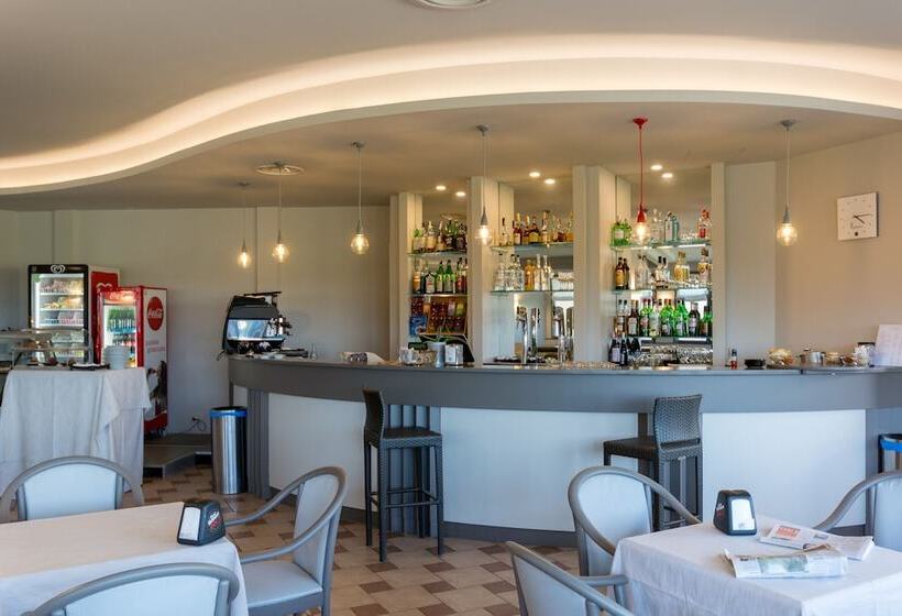 ホテル Isola Di Albarella Golf