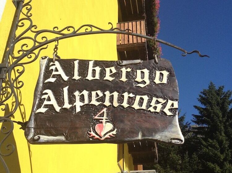 فندق Albergo Alpenrose Ski&bike Mountain