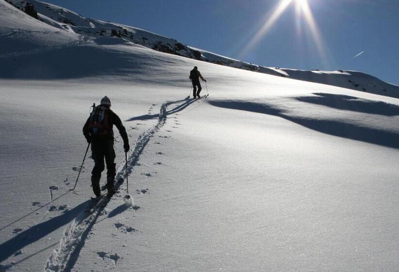 فندق Albergo Alpenrose Ski&bike Mountain