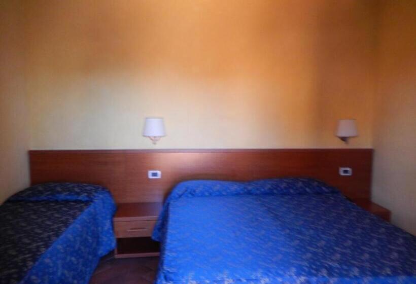 Hotel Albergo Dei Leoni