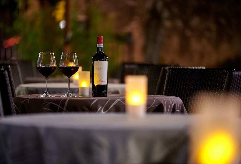 ホテル Albergo Del Garda