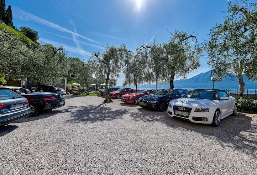 ホテル Albergo Del Garda