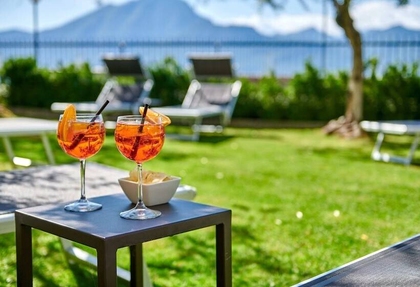 ホテル Albergo Del Garda