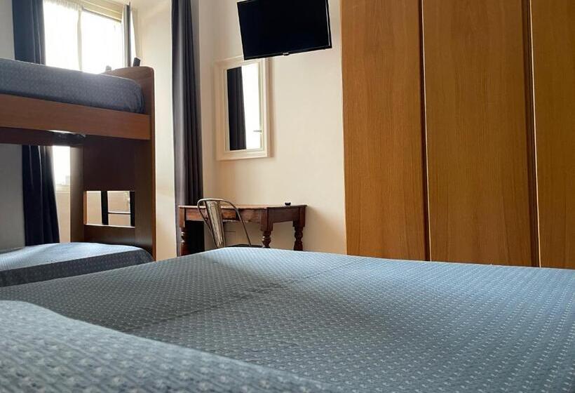 בית מלון כפרי Albergo Della Torre