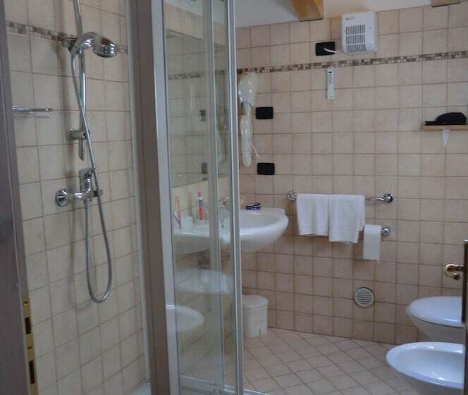 فندق Garnì Costa Verde