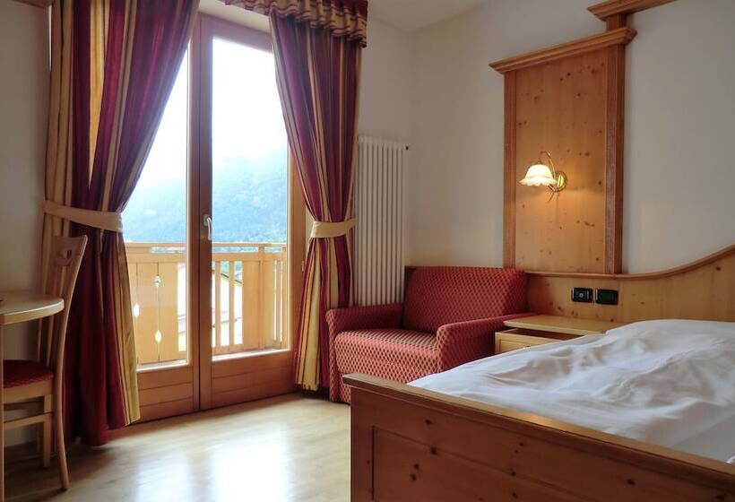 فندق Garnì Costa Verde