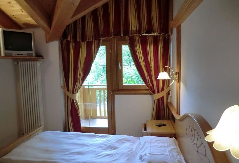 فندق Garnì Costa Verde