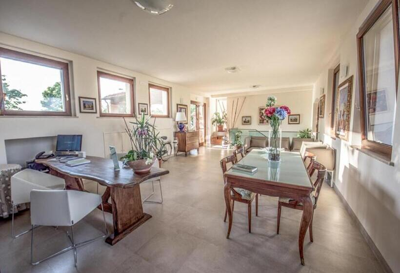 ホテル Albergo La Foresteria