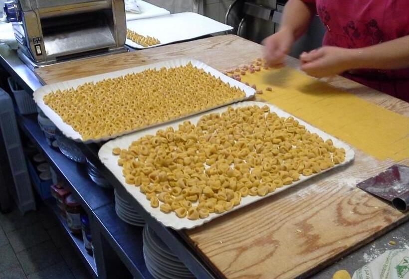 호텔 Albergo Musolesi