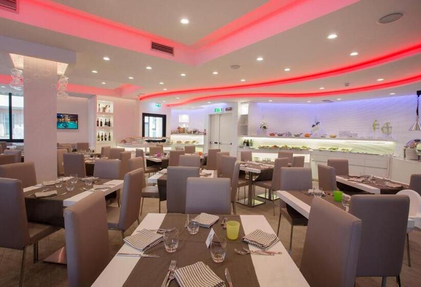 ホテル Ambassador