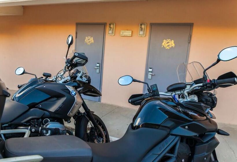 בית מלון כפרי Auto