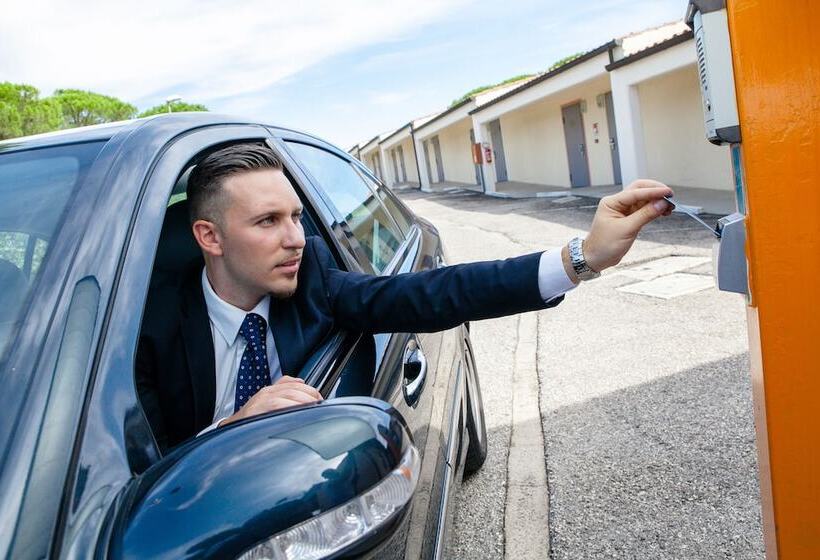 בית מלון כפרי Auto