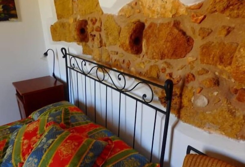 בית מלון כפרי Cala Buguto