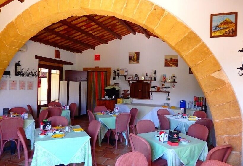 בית מלון כפרי Cala Buguto