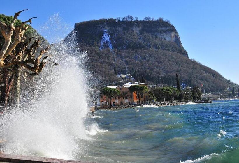 ホテル Continental