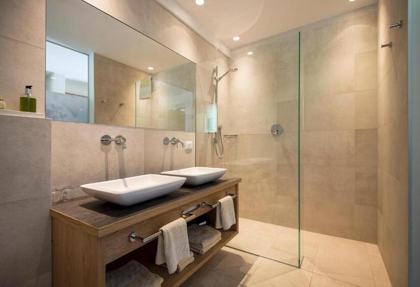 בית מלון כפרי Das Grafenstein Familienresidence