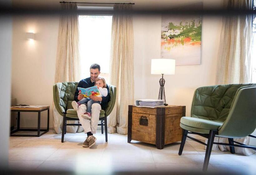 فندق Das Grafenstein Familienresidence